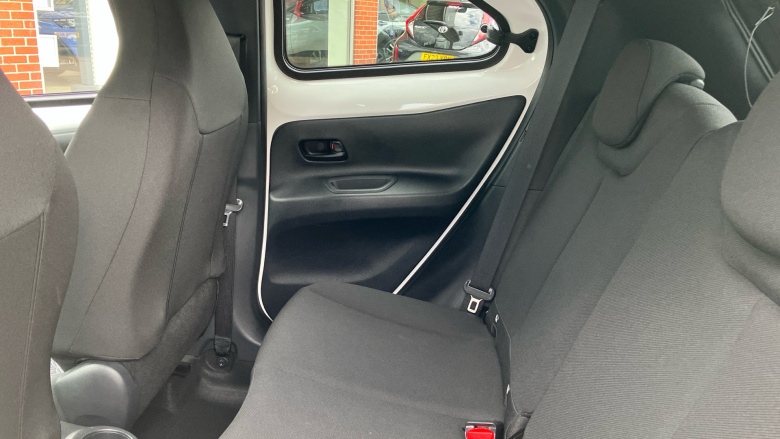 Toyota Aygo X 1.0 VVT-i Edge 5dr Petrol Hatchback
